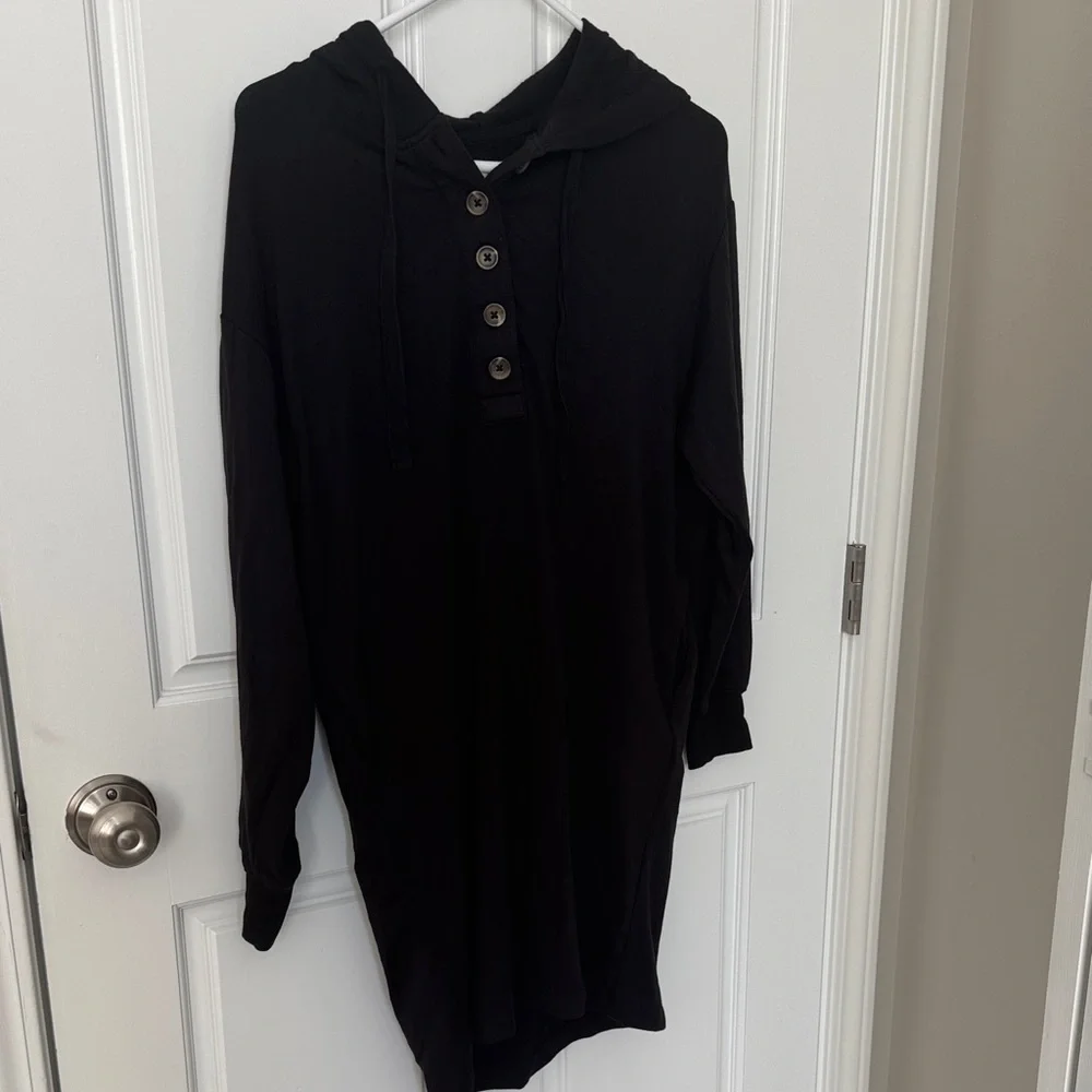Lou & Grey Black SignatureSoft Hoodie Dress